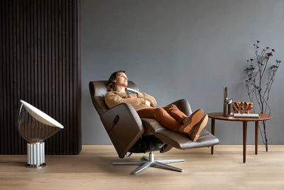 THE STRESSLESS SCOTT RECLINER WITH HEAT AND MASSAGE