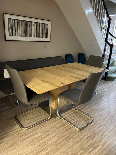 Venjakob ET634 Extending Table with P9 Bench and 3 Eileen Chairs