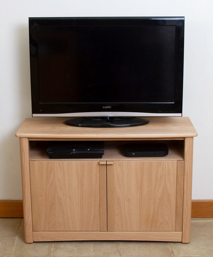 Andrena Albury Entertainment Unit
